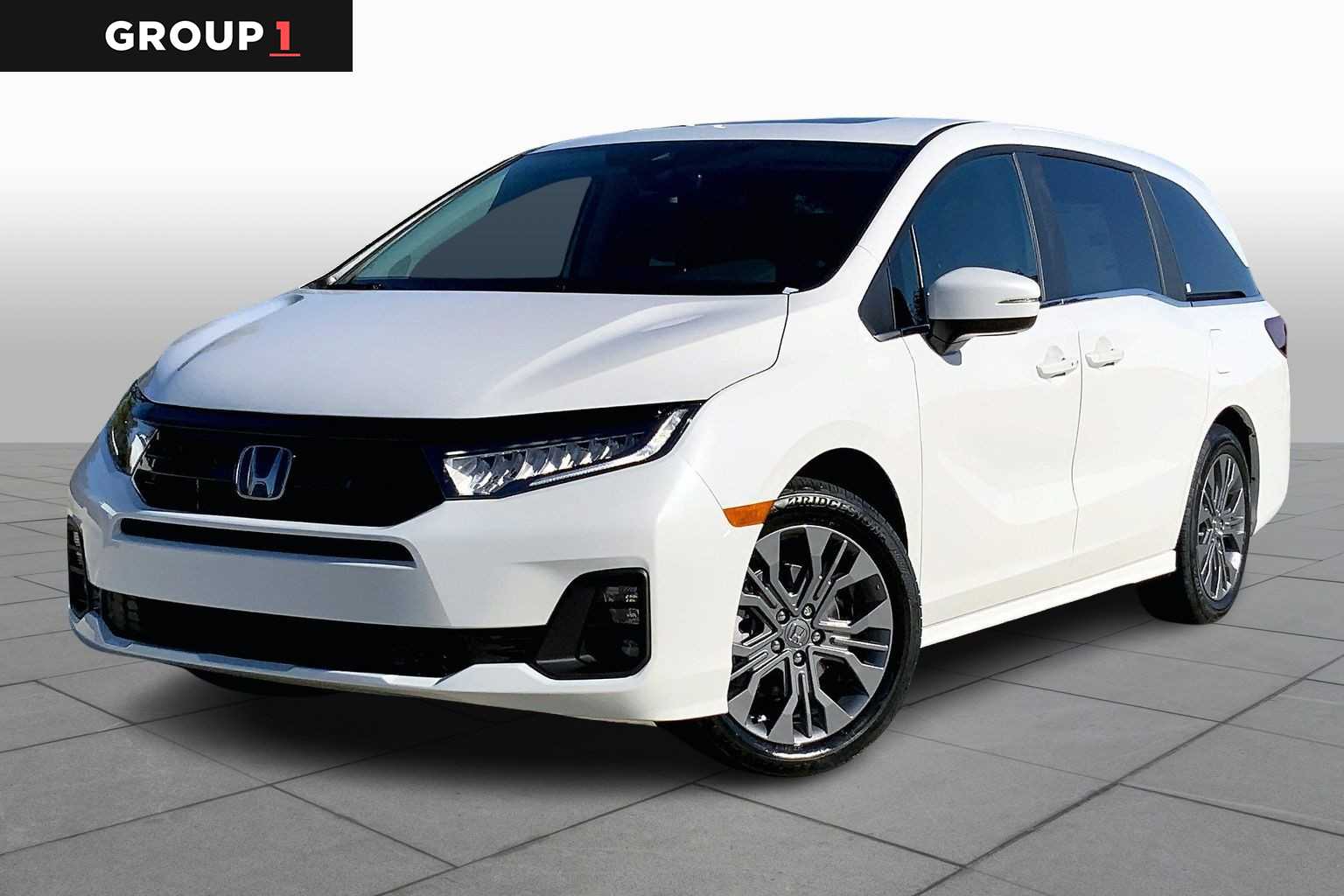 2026 Honda Odyssey Touring's photo