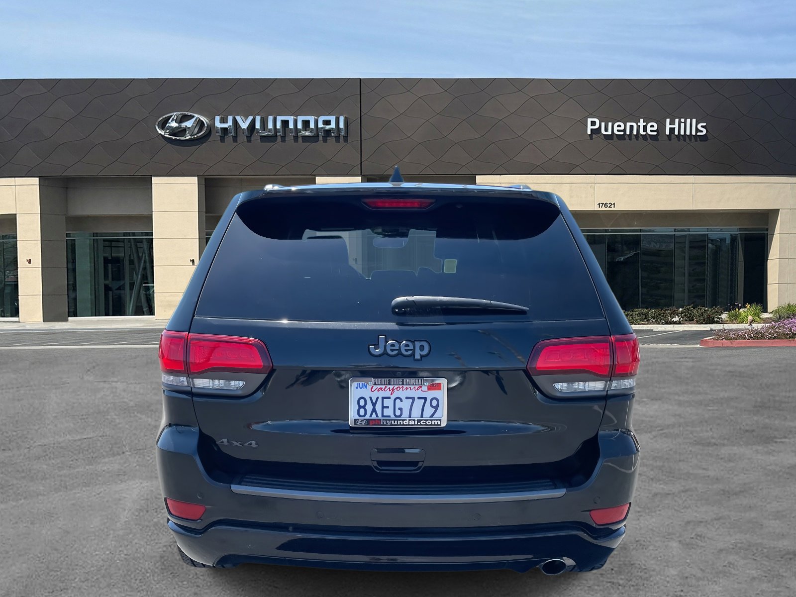 2021 Jeep Grand Cherokee Anniversary Edition photo 5