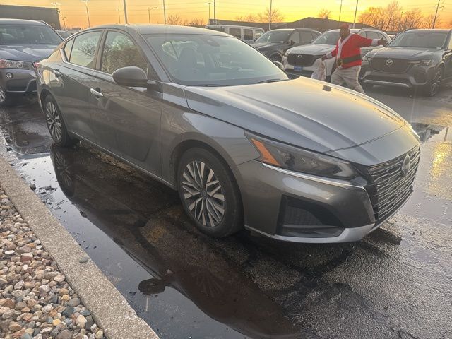 2024 Nissan Altima SV