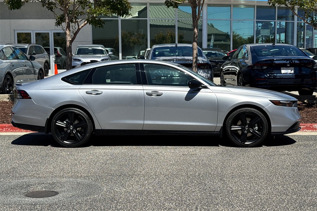 2025 Honda Accord Hybrid Sport-L photo 2
