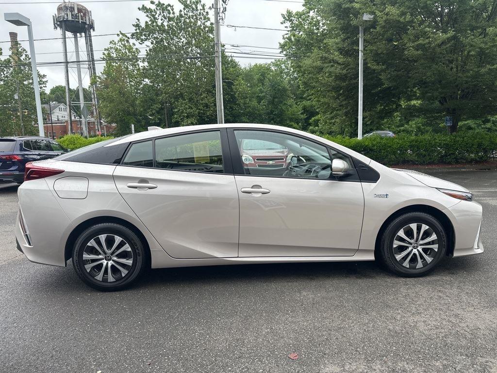 2022 Toyota Prius Prime LE photo 4