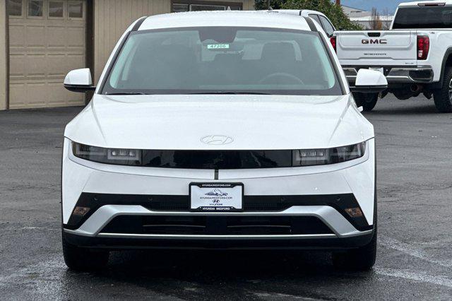2026 Hyundai Ioniq 5 SE photo 3