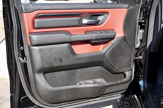 New 2026 Diamond Black Crystal Pearl-Coat Exterior Paint RAM Rebel image 27