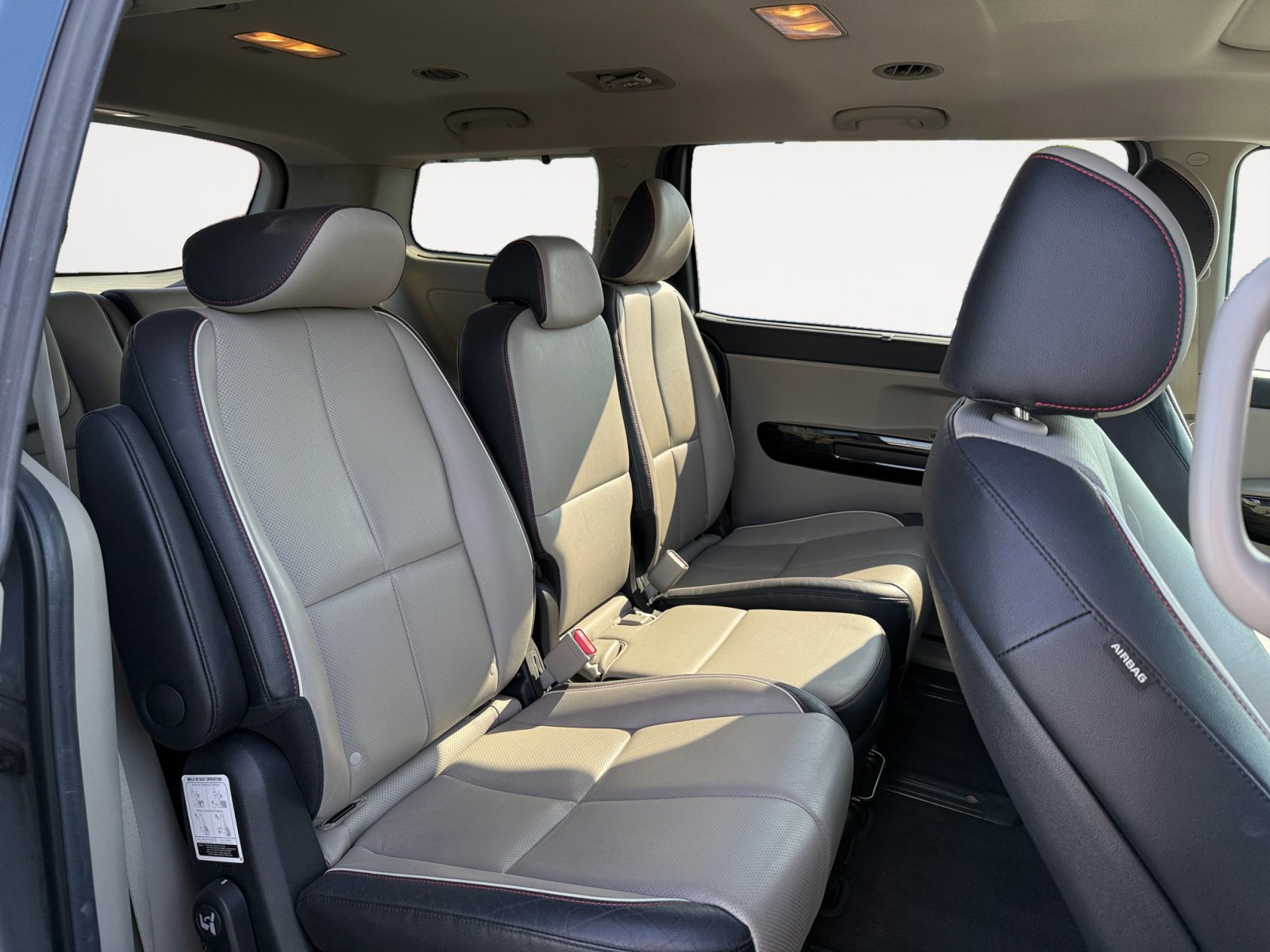2020 Kia Sedona SX photo 17