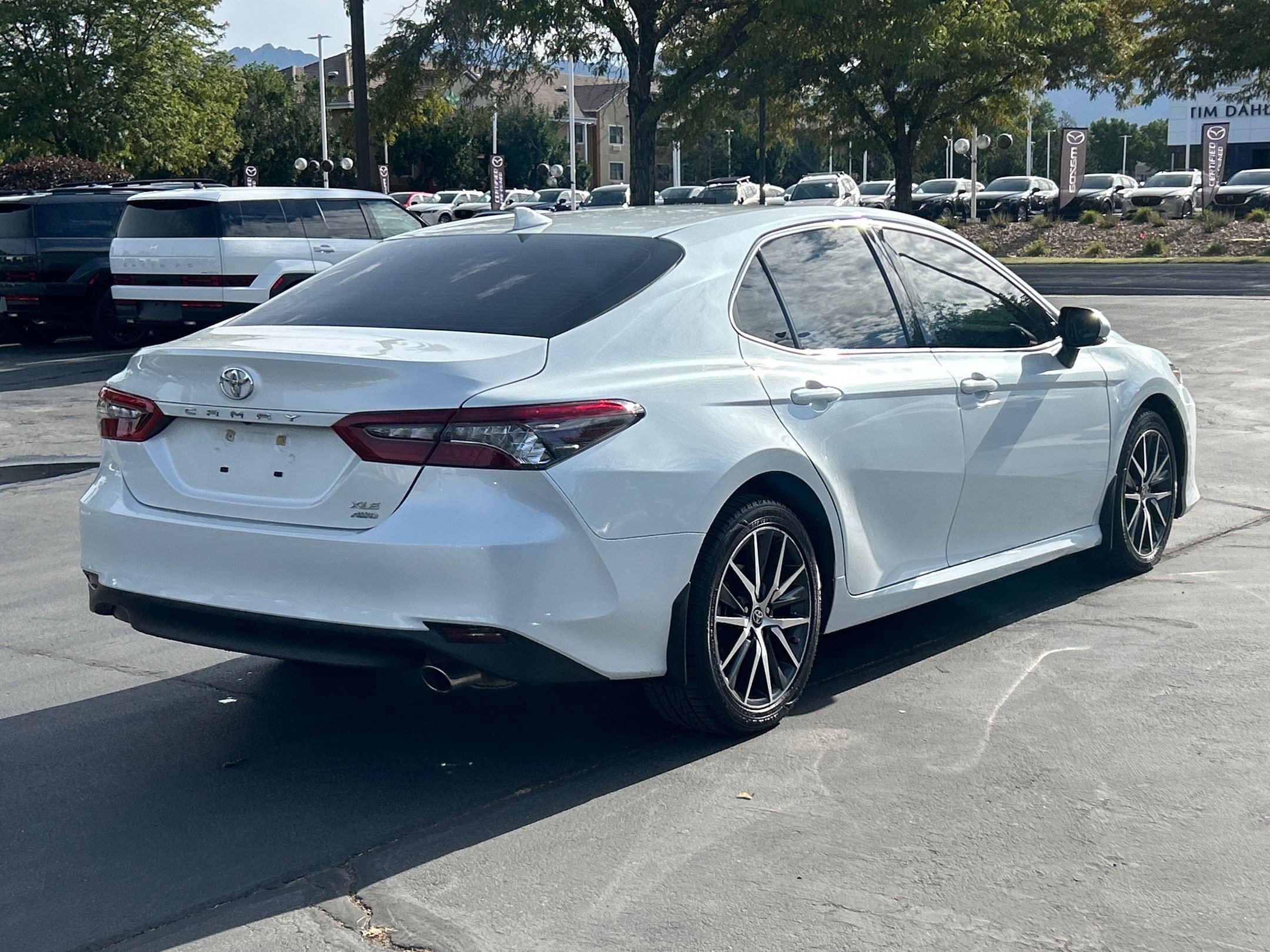2023 Toyota Camry XLE photo 3