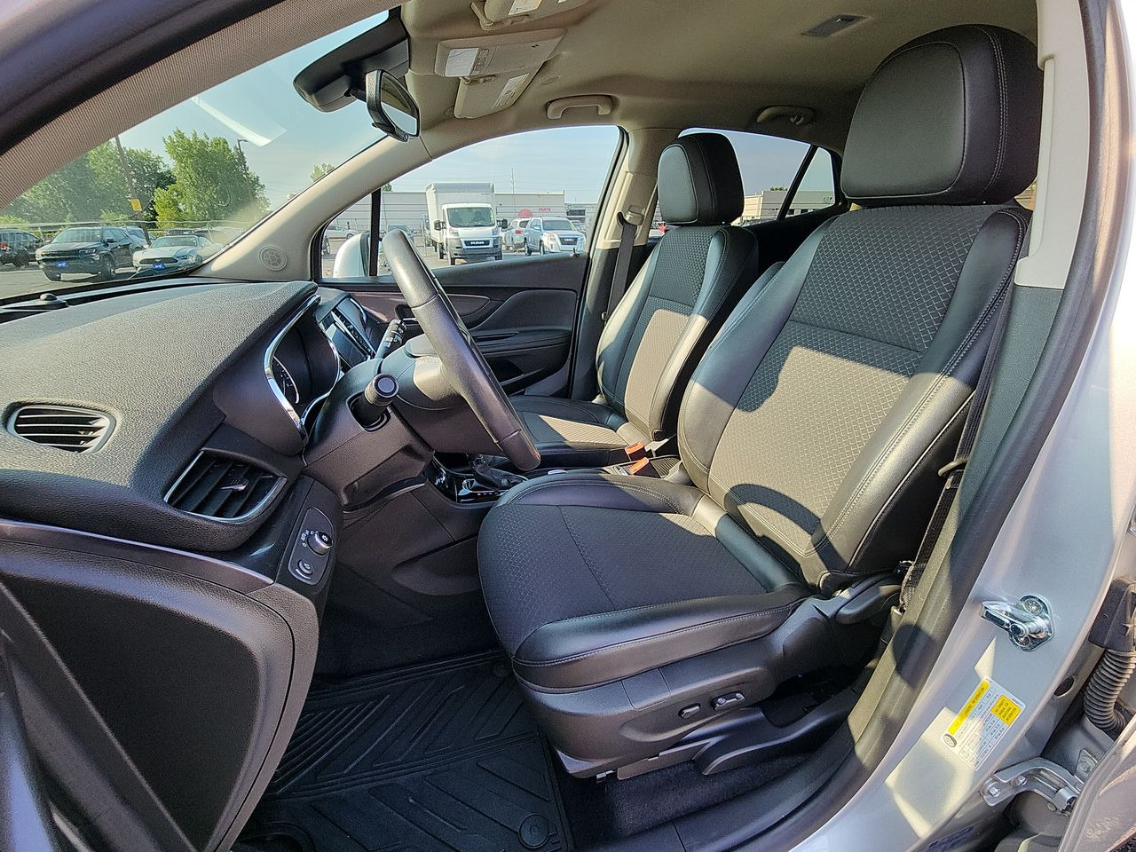 2022 Buick Encore Preferred photo 11