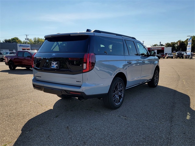 2025 Ford Expedition Platinum MAX photo 3