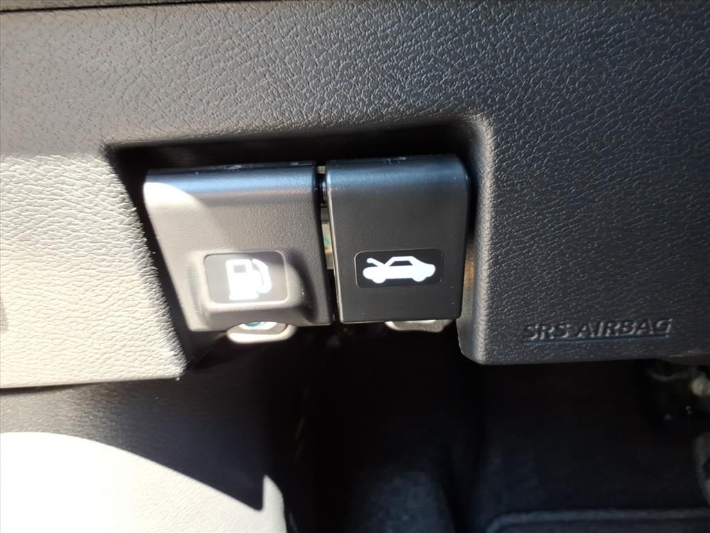 2024 Nissan Kicks SV photo 18