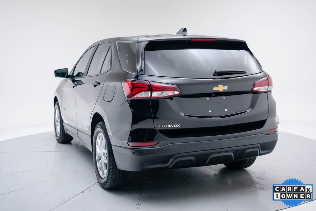 2023 Chevrolet Equinox LS photo 2