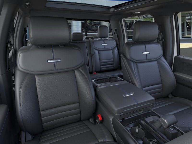 2025 Ford F-150 Platinum photo 8