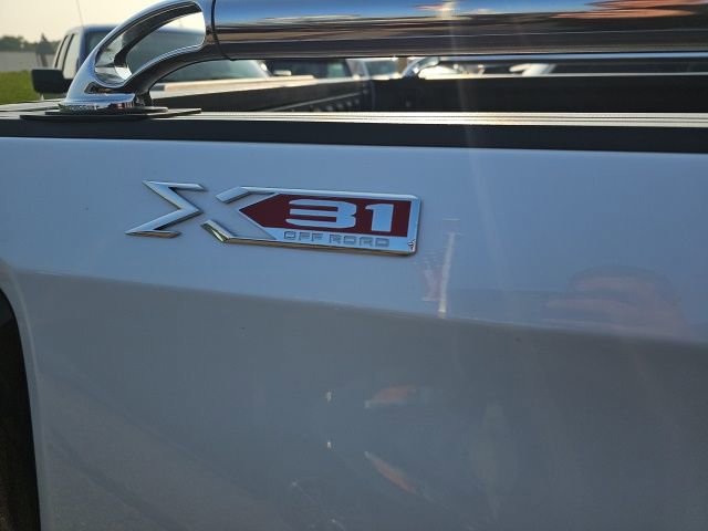 2024 Gmc Sierra 1500 SLT photo 4