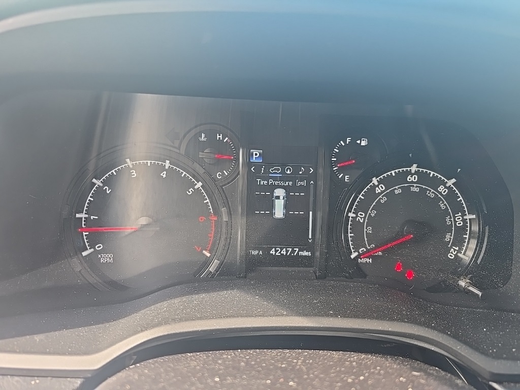 2023 Toyota 4Runner SR5 Premium photo 13