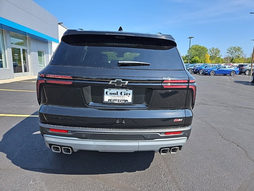 2026 Chevrolet Traverse Z71 photo 4