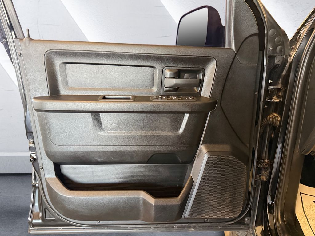 2022 Ram 2500 Tradesman photo 11