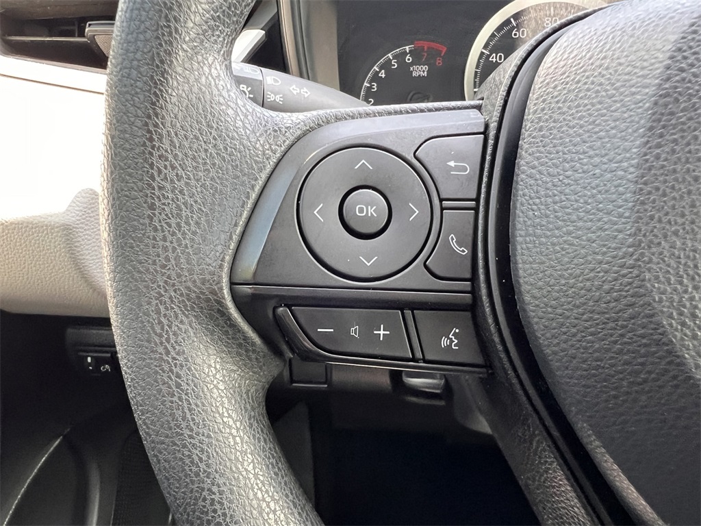 2022 Toyota Corolla LE photo 24