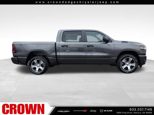 2025 Ram 1500 Tradesman photo 4