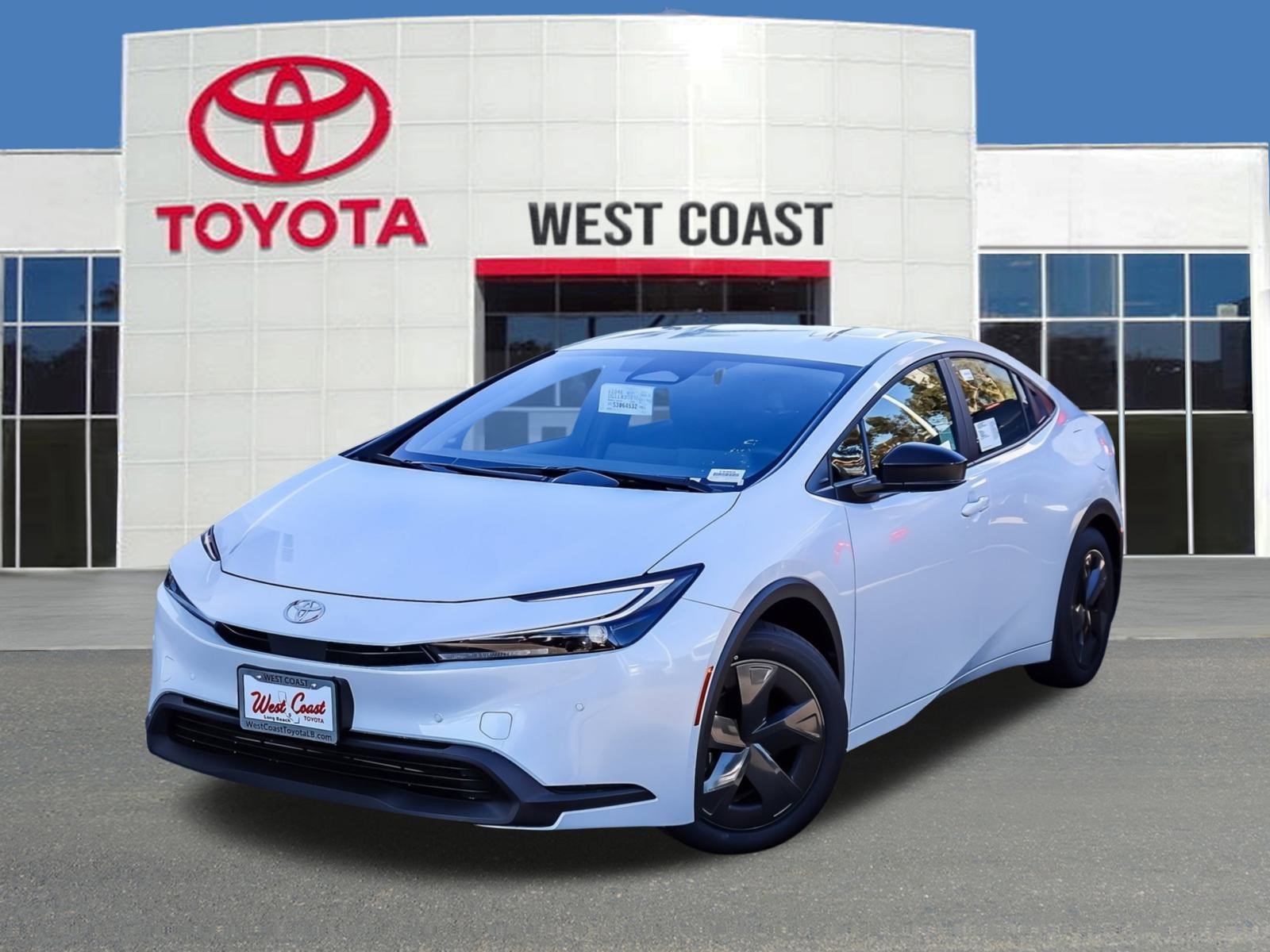 2026 Toyota Prius LE's photo