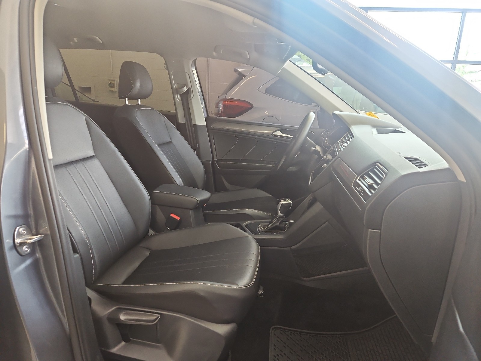 Used 2023 Platinum Gray Metallic Volkswagen SE image 14