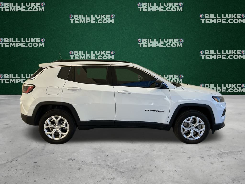2024 Jeep Compass North Edition Latitude photo 3