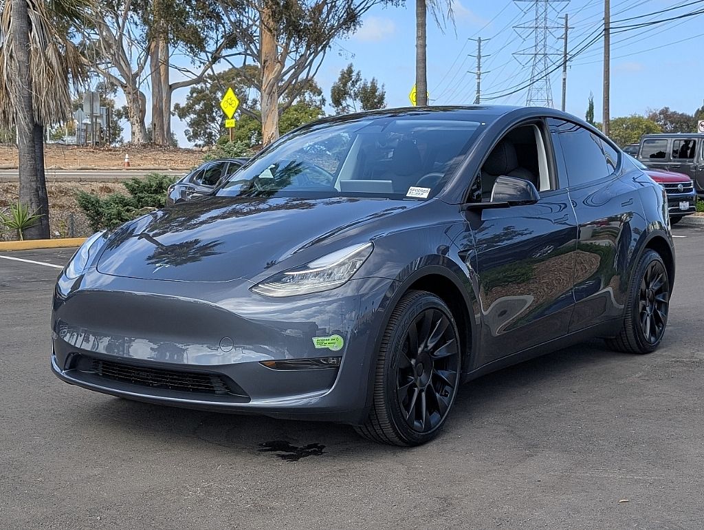 2023 Tesla Model Y Long Range photo 4