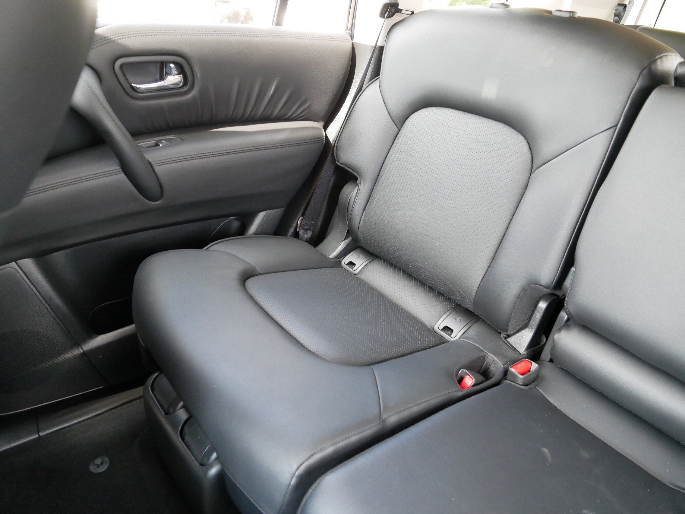 2024 Nissan Armada SL photo 12