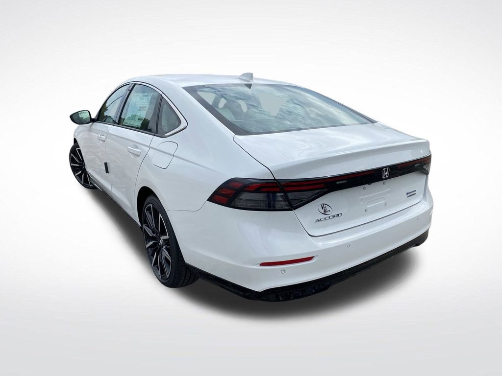 2025 Honda Accord Hybrid Touring photo 3