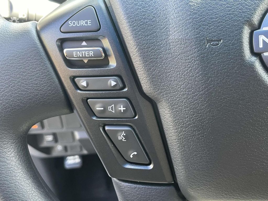 2026 Nissan Frontier Crew Cab SV photo 17