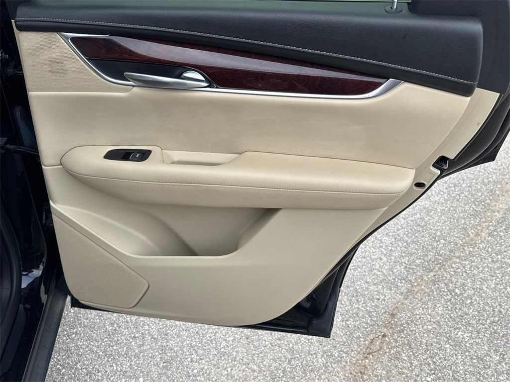 2018 Cadillac XT5 Luxury photo 16