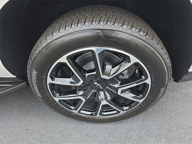 2025 Chevrolet Suburban RST photo 34