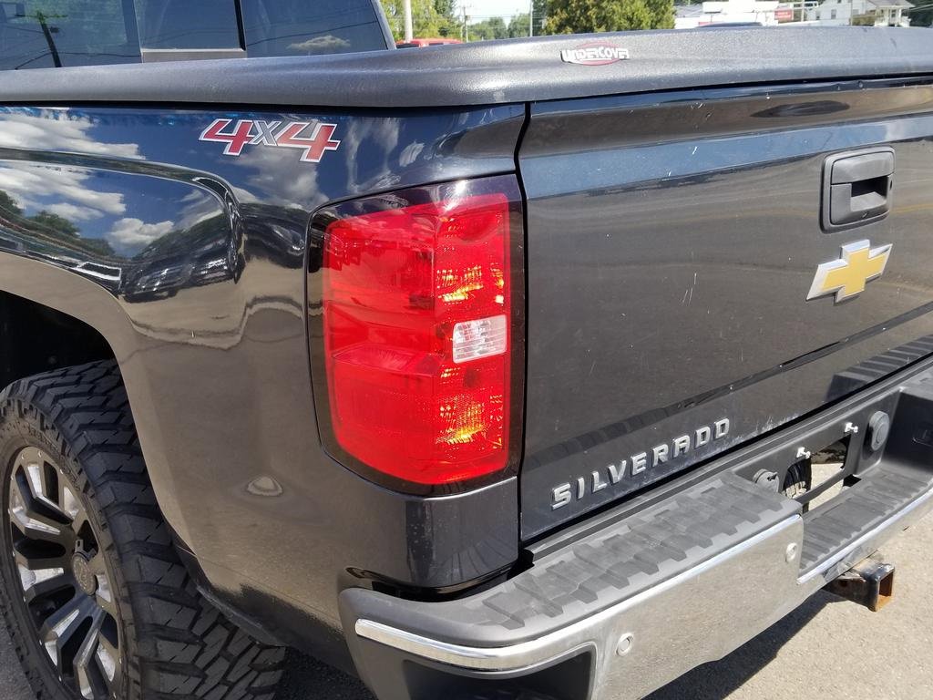 2017 Chevrolet Silverado 1500 LT photo 13