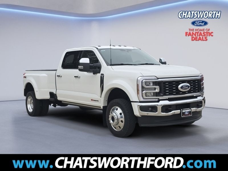 2026 Ford F-450 Super Duty King Ranch's photo