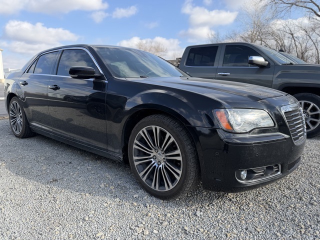 2013 Chrysler 300 S's photo