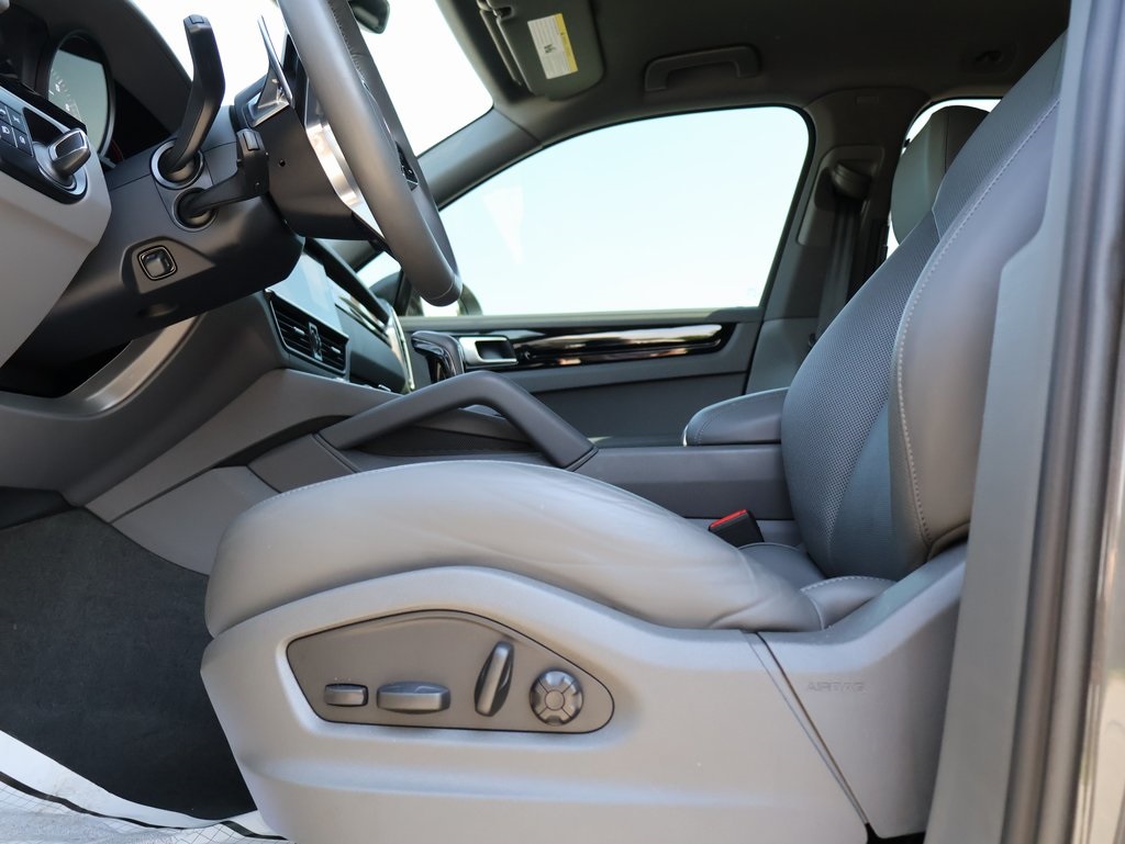 2023 Porsche Cayenne E-Hybrid photo 33