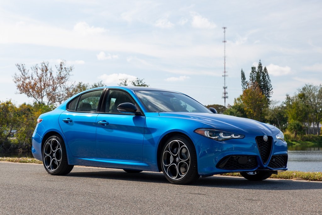 2025 Alfa Romeo Giulia Base photo 8