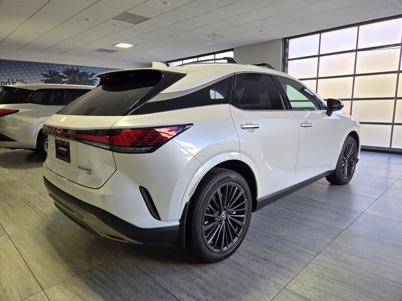 2024 Lexus RX 350h AWD photo 4
