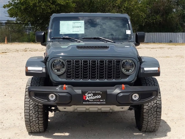 2025 Jeep Gladiator Mojave photo 3