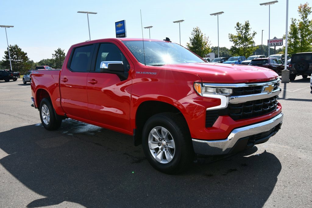 2025 Chevrolet Silverado 1500 LT photo 9