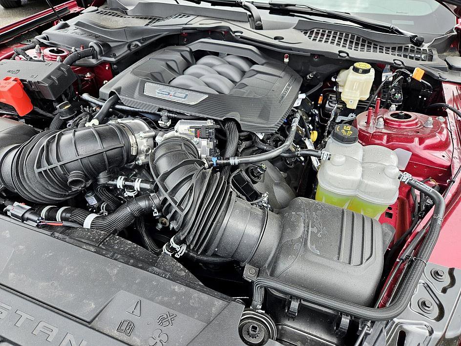2025 Ford Mustang GT Premium photo 17