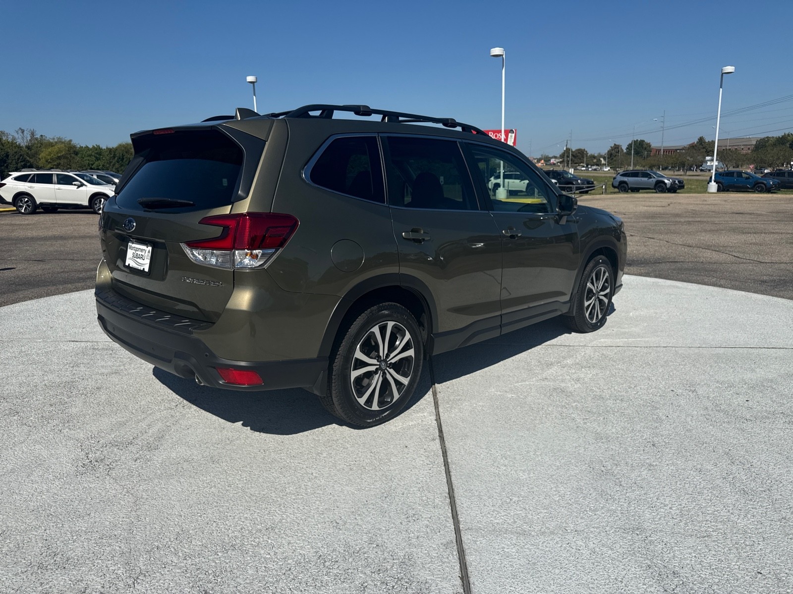 2023 Subaru Forester Limited photo 4