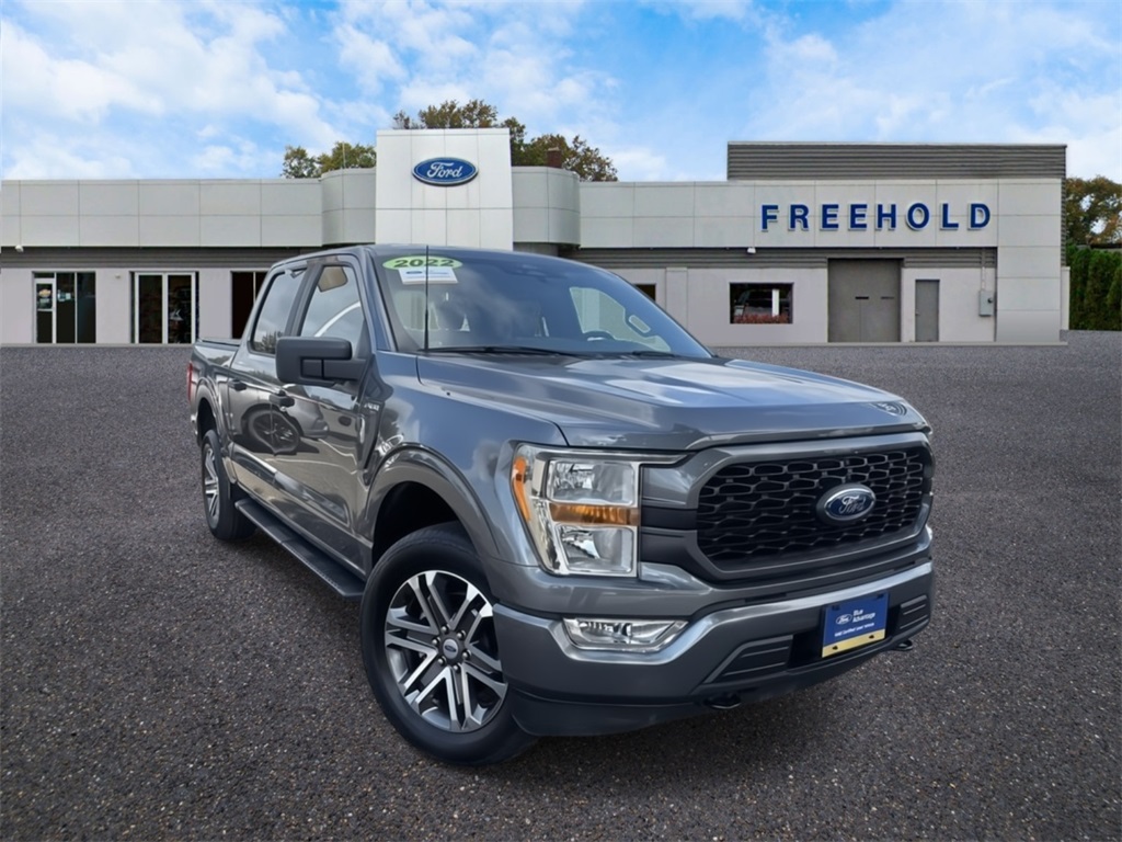 2022 Ford F-150 XL's photo