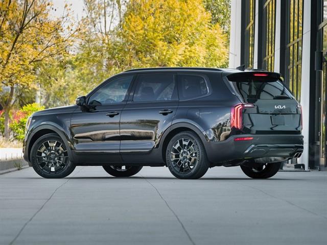 2022 Kia Telluride S's photo