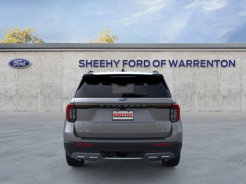2025 Ford Explorer photo 6