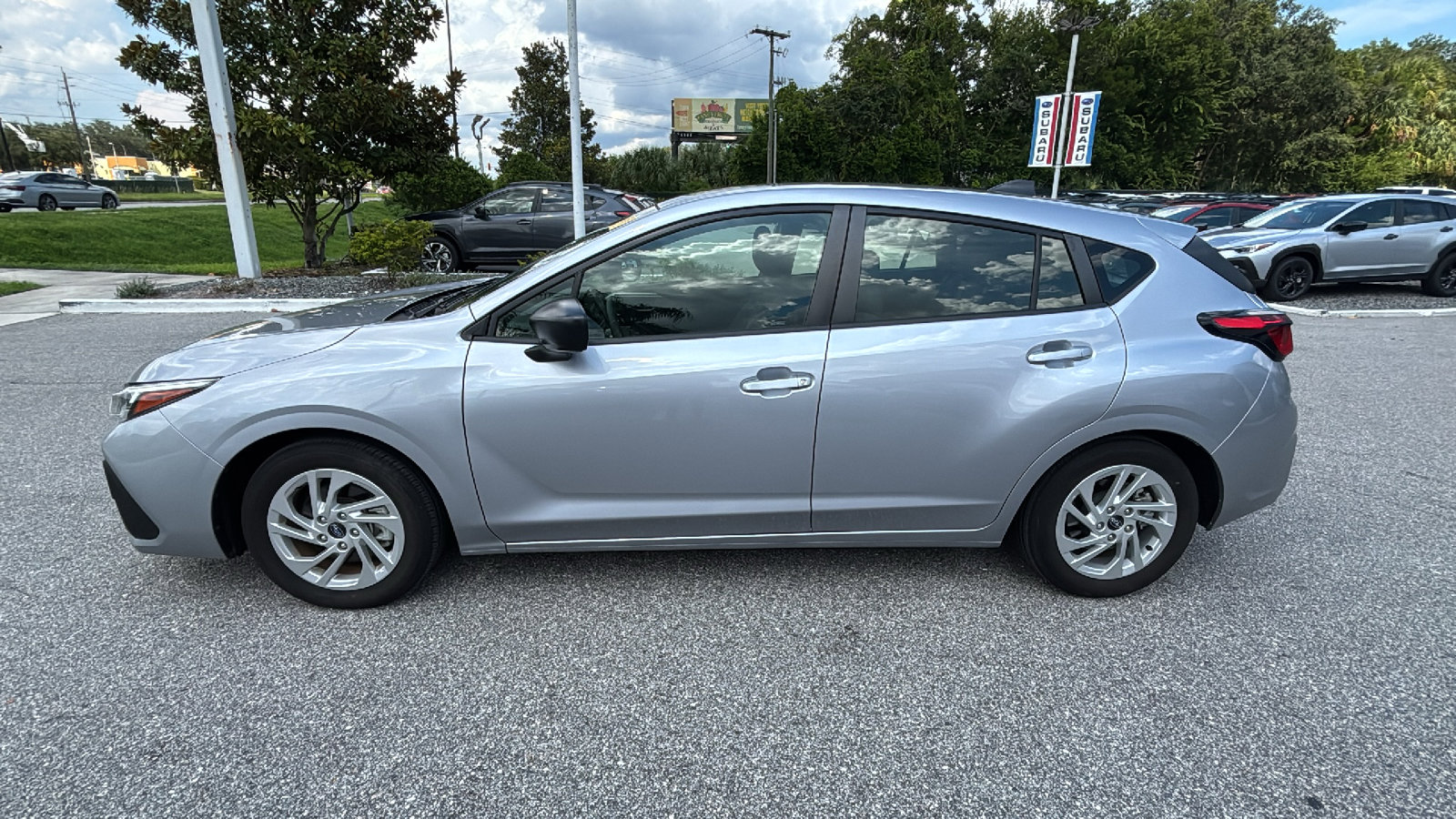2024 Subaru Impreza Base photo 4