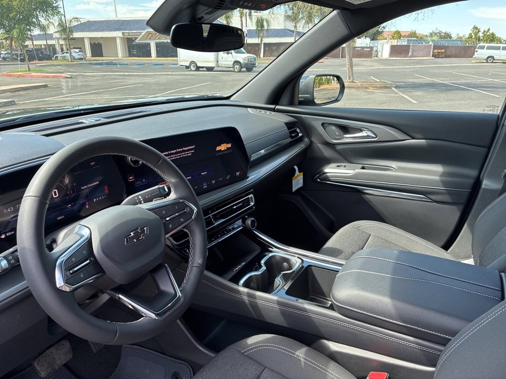 2026 Chevrolet Traverse photo 7