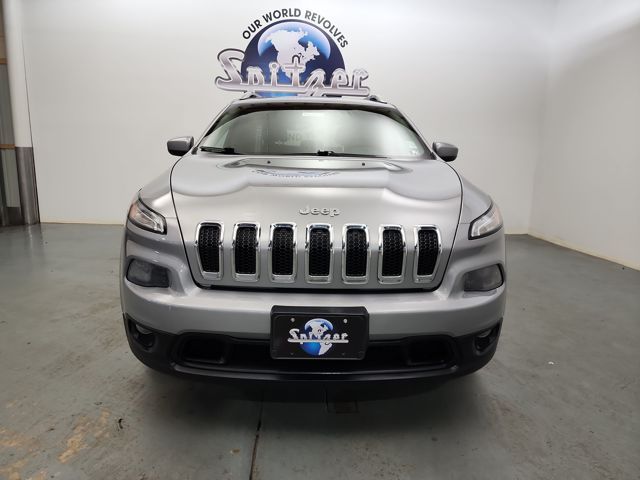 2016 Jeep Cherokee Latitude photo 9