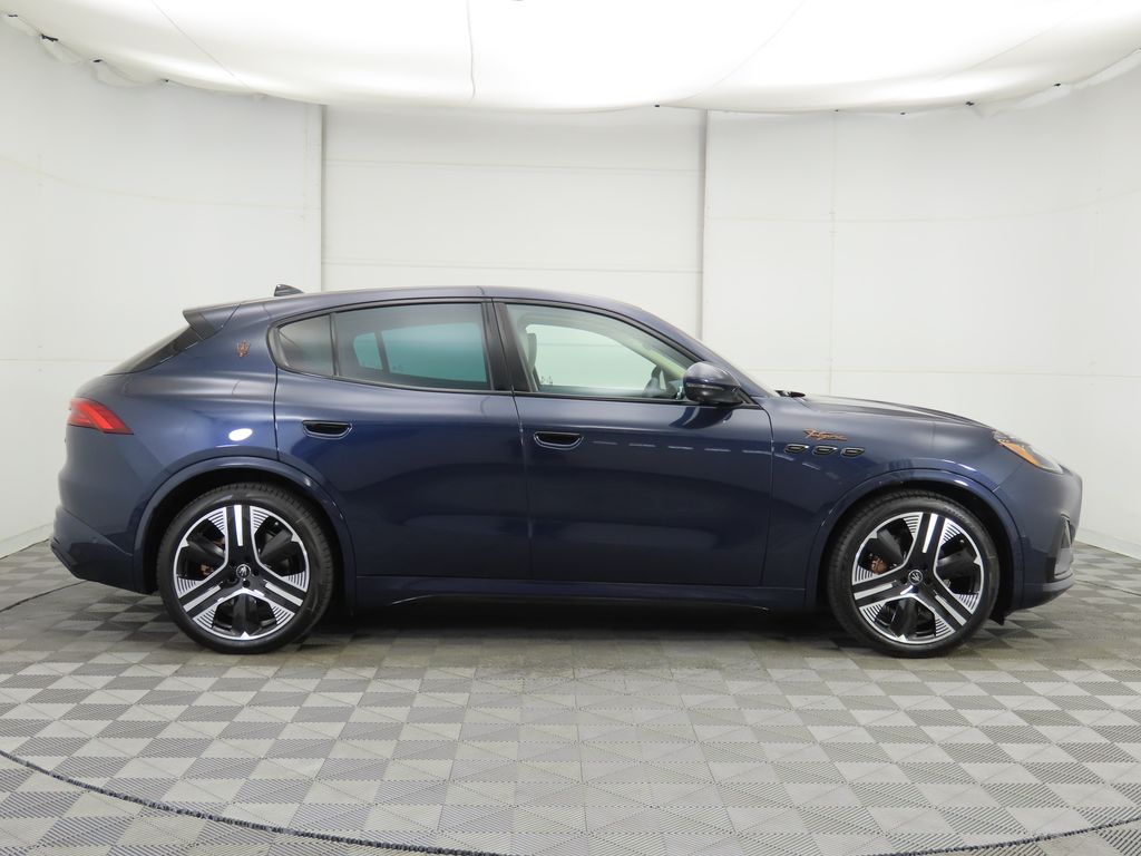2025 Maserati Grecale photo 4