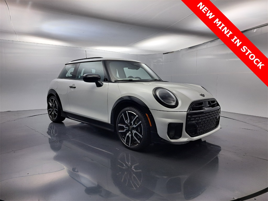 2026 MINI Hardtop 2 Door S's photo