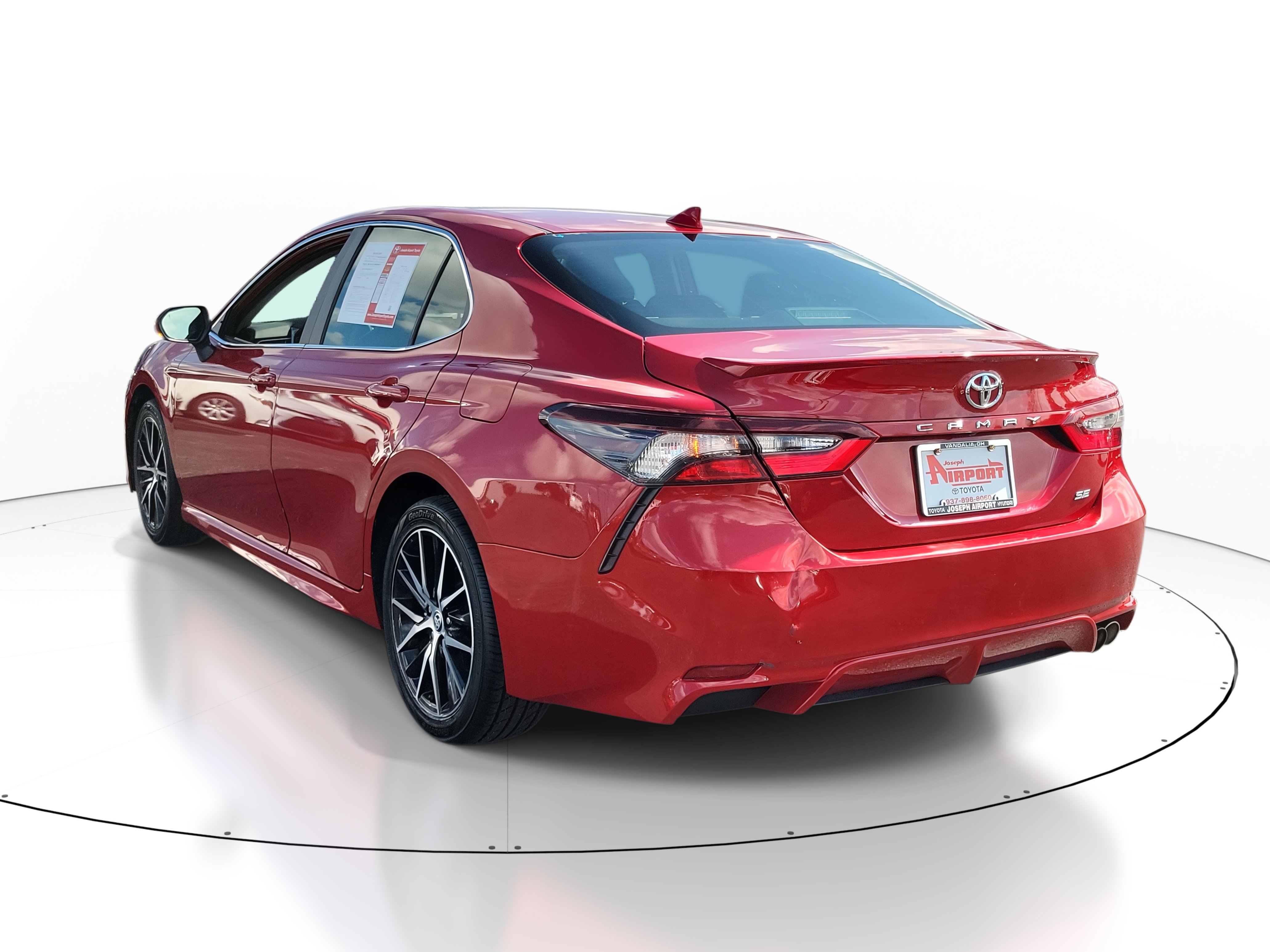 2024 Toyota Camry SE photo 3