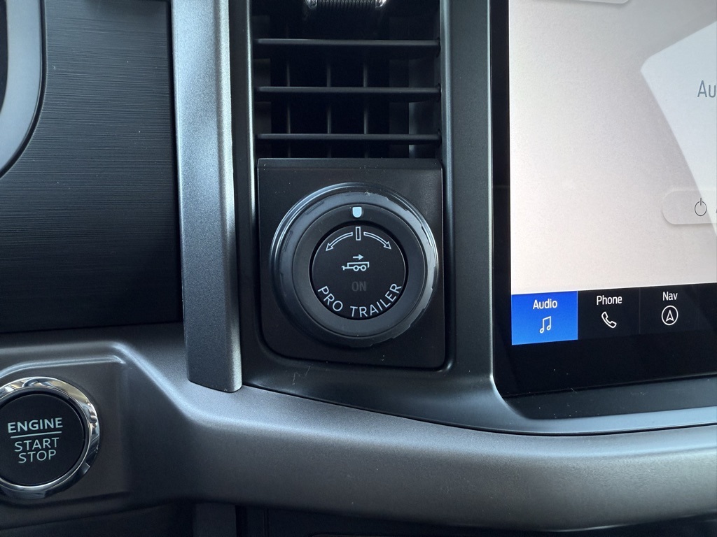 2025 Ford F-150 XLT photo 39