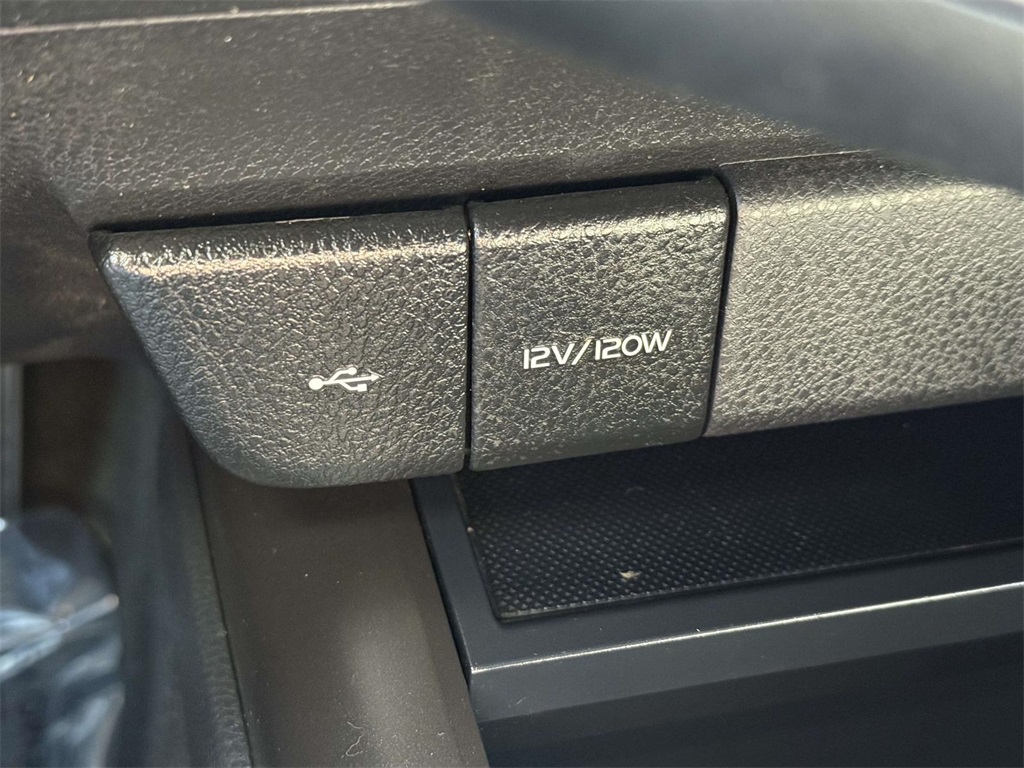 2021 Toyota Camry LE photo 24